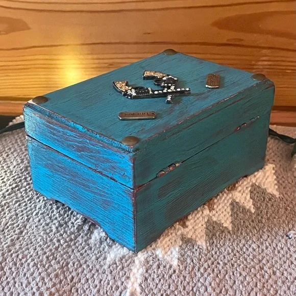 Western turquoise cowgirl jewelry vintage look treasure box - Picture 2 of 7